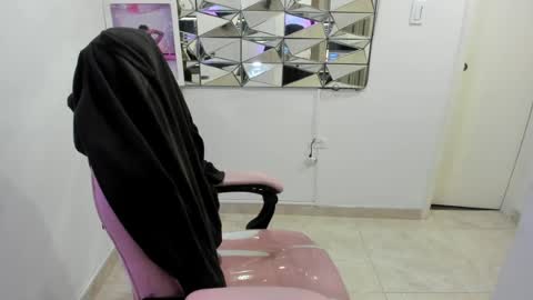 mariana01_m online show from June 24, 12:04 pm