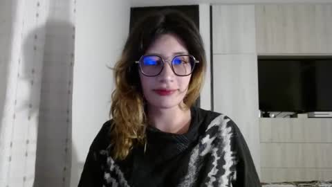 Snapshot of mariana124_ chatting on December 30, 7:42 pm Mariana online show from December 30, 7:42 pm