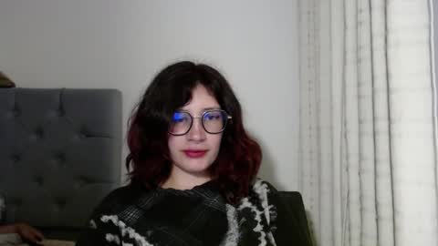 Snapshot of mariana124_ chatting on January 2, 12:24 pm Mariana online show from January 2, 12:24 pm