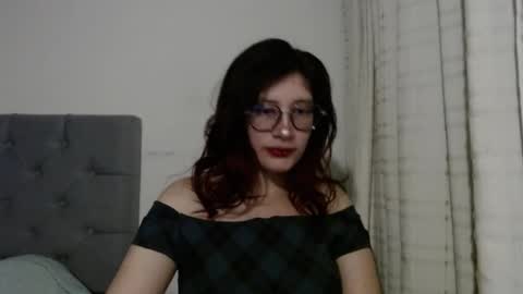 Snapshot of mariana124_ chatting on February 2, 2:59 am Mariana online show from February 2, 2:59 am