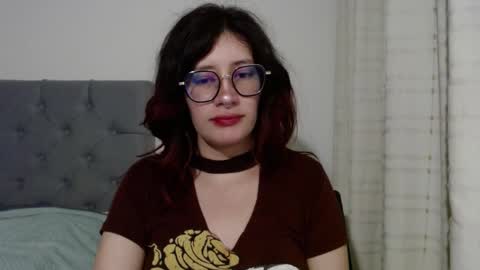 Snapshot of mariana124_ chatting on February 5, 1:37 am Mariana online show from February 5, 1:37 am