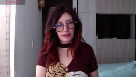 Snapshot of mariana124_ chatting on February 22, 3:47 pm Mariana online show from February 22, 3:47 pm