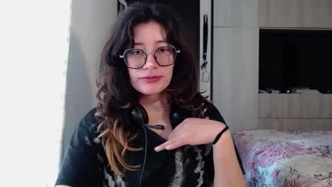 Snapshot of mariana124_ chatting on October 10, 2:38 pm Mariana online show from October 10, 2:38 pm