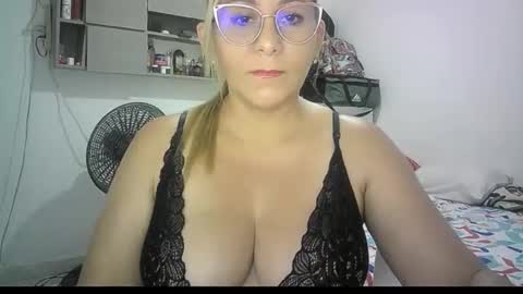 mariana995649 online show from May 16, 3:00 pm
