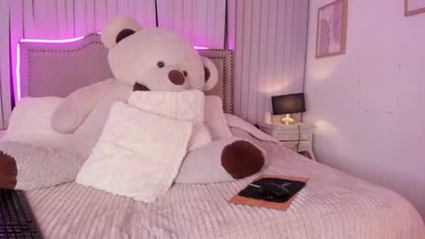 mariana__thompson online show from March 27, 8:26 am