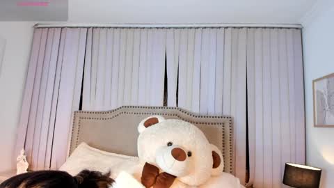 mariana__thompson online show from May 20, 3:13 am