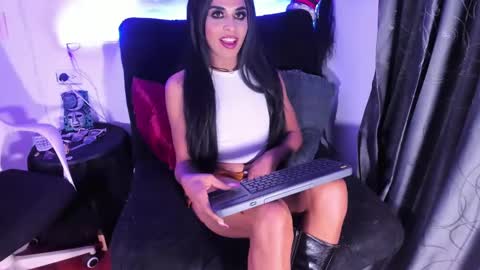 Snapshot of mariana_fadulf_ chatting on December 23, 6:44 am mariana_fadulf_ online show from December 23, 6:44 am