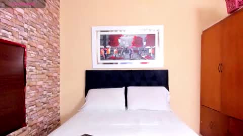 mariana mauricio online show from March 1, 9:39 pm