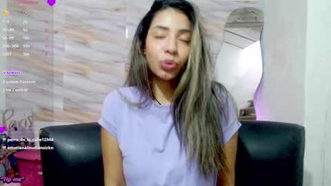 Snapshot of mariana_turner chatting on January 24, 8:11 pm Mariana turner online show from January 24, 8:11 pm