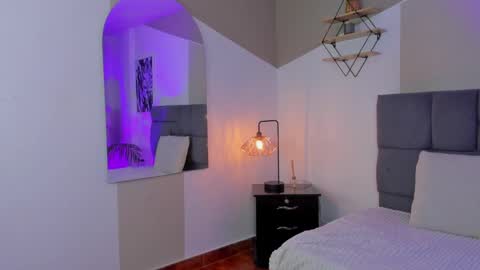 Snapshot of marianagoddes chatting on December 9, 10:52 pm Mariana online show from December 9, 10:52 pm