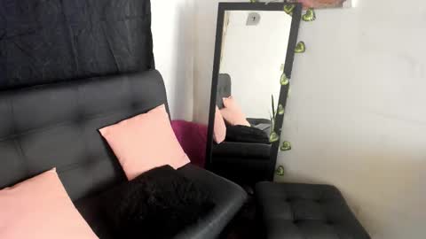 Mariana online show from October 3, 8:33 am