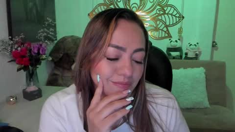 Snapshot of marianalopez81 chatting on February 6, 2:11 am Mariana Lopez online show from February 6, 2:11 am