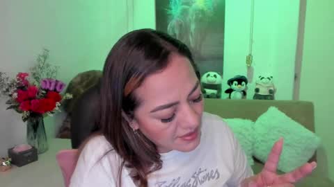 Snapshot of marianalopez81 chatting on February 25, 12:14 am Mariana Lopez online show from February 25, 12:14 am