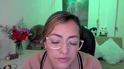 Snapshot of marianalopez81 chatting on February 26, 4:25 am Mariana Lopez online show from February 26, 4:25 am