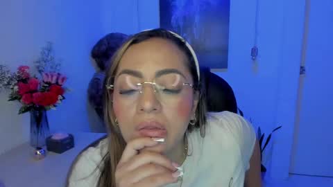 Snapshot of marianalopez81 chatting on March 1, 2:59 am Mariana Lopez online show from March 1, 2:59 am