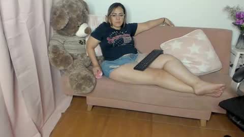 Snapshot of marianalopez81 chatting on March 7, 5:40 am Mariana Lopez online show from March 7, 5:40 am