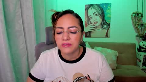 Snapshot of marianalopez81 chatting on November 1, 11:40 pm Mariana Lopez online show from November 1, 11:40 pm