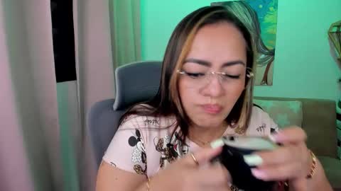 Snapshot of marianalopez81 chatting on March 16, 12:49 am Mariana Lopez online show from March 16, 12:49 am