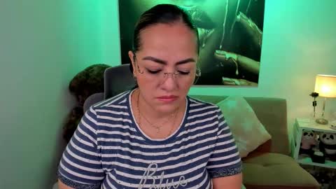 Snapshot of marianalopez81 chatting on March 25, 12:49 am Mariana Lopez online show from March 25, 12:49 am