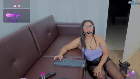 Snapshot of marianaluquez chatting on September 16, 1:50 am Mariana  online show from September 16, 1:50 am