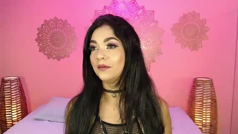   online show from May 19, 8:26 pm