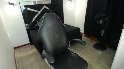 Mariana online show from May 15, 5:58 am