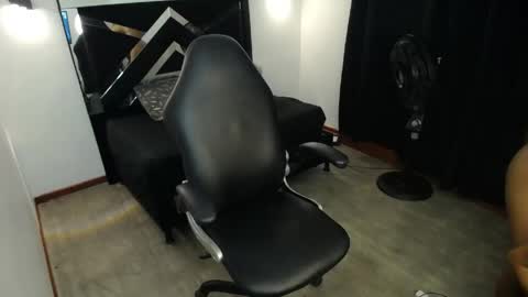 Mariana online show from May 20, 5:46 am