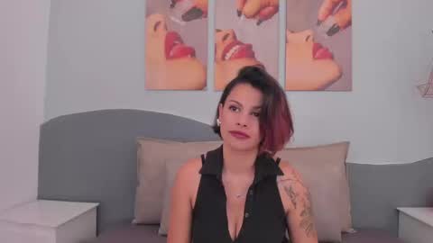 Mariana online show from March 21, 1:48 pm