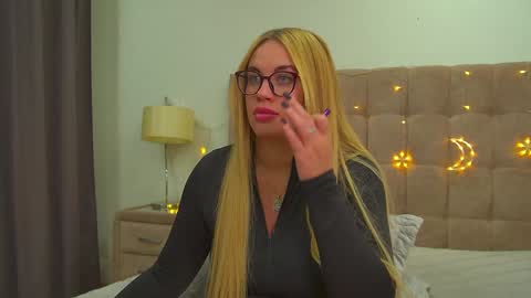 Maria online show from December 3, 9:55 am