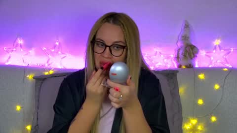 Maria online show from December 7, 1:25 am