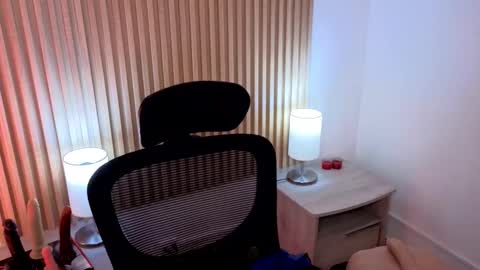 Marian Love  online show from November 12, 10:37 am