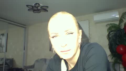 Snapshot of marianna1977 chatting on February 22, 8:31 pm marianna1977 online show from February 22, 8:31 pm