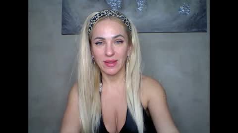 Snapshot of marianna1977 chatting on March 12, 10:50 pm marianna1977 online show from March 12, 10:50 pm