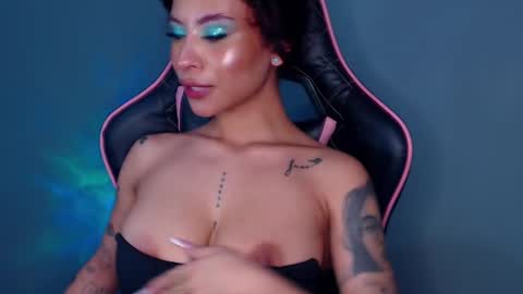 M A R I A N E online show from December 5, 7:27 am