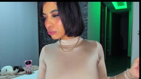 Snapshot of marianne__ chatting on March 16, 8:51 am M A R I A N E online show from March 16, 8:51 am