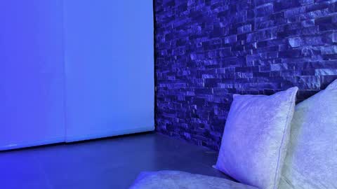 Snapshot of marianne__ chatting on April 7, 12:22 am M A R I A N E online show from April 7, 12:22 am