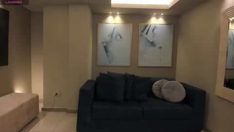 Marianne  online show from February 11, 7:08 pm