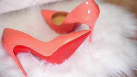 Snapshot of marianova chatting on October 13, 8:14 am Maria online show from October 13, 8:14 am