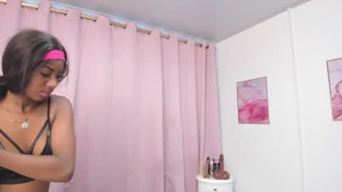 marianrosse online show from May 24, 8:58 pm