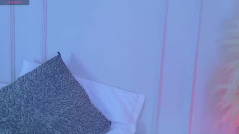 Maria Pettit online show from October 28, 11:36 am