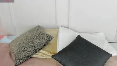 Maria Pettit online show from March 25, 11:05 am