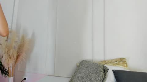 Maria Pettit online show from April 27, 12:58 pm