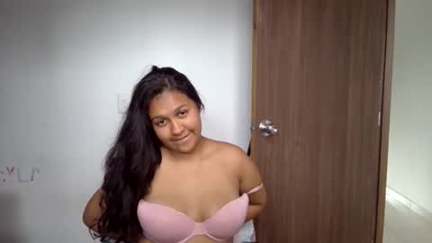 Snapshot of mariaspx chatting on April 15, 8:53 pm mariaspx online show from April 15, 8:53 pm