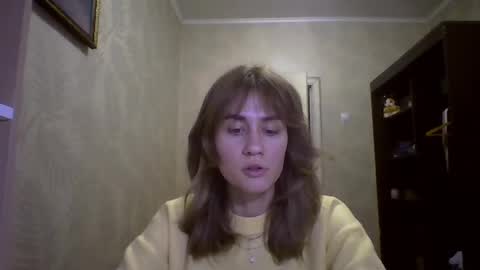 Snapshot of maribethgawrych chatting on March 18, 6:22 pm Elianor online show from March 18, 6:22 pm