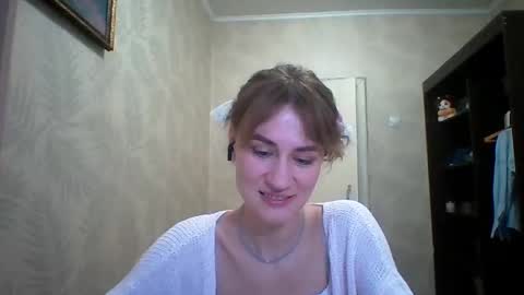 Snapshot of maribethgawrych chatting on March 27, 3:12 pm Elianor online show from March 27, 3:12 pm