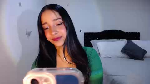 Nicolle online show from September 24, 4:05 am