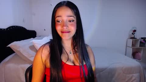 Nicolle online show from October 4, 7:39 am