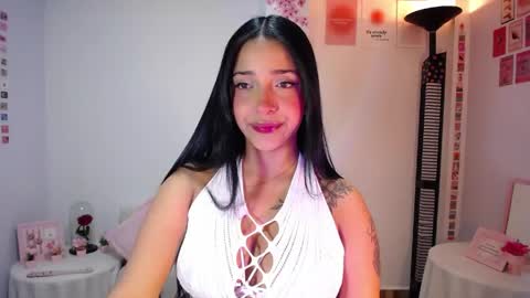 Snapshot of marie_daved chatting on April 20, 3:42 am Nicolle online show from April 20, 3:42 am