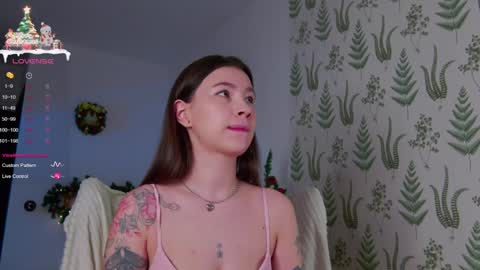 Snapshot of marie_diaze chatting on January 7, 5:12 am Marie LEAVE YOUR WITH ME online show from January 7, 5:12 am