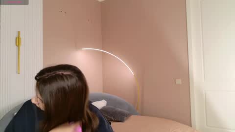 Marie LEAVE YOUR  WITH ME online show from May 10, 5:01 am